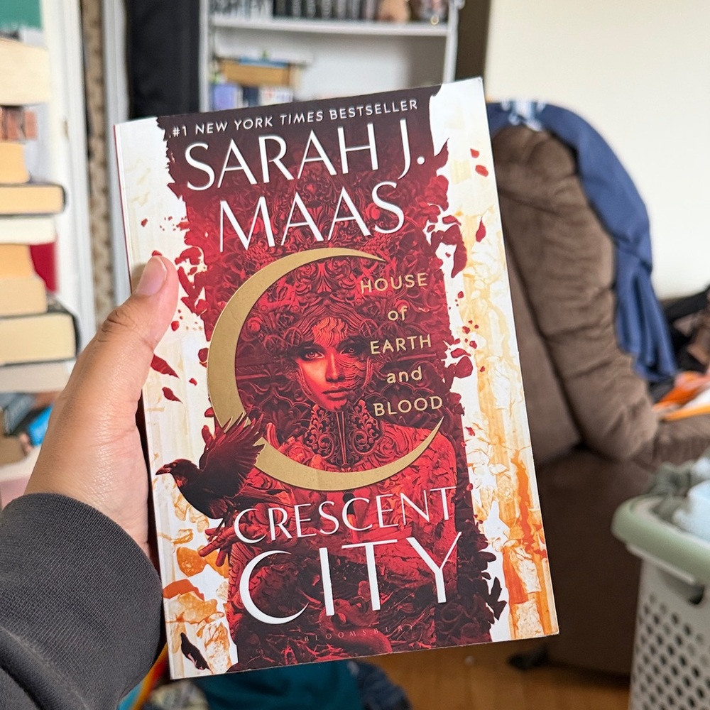 Sarah J. Maas - Crescent City (Red & Gold)